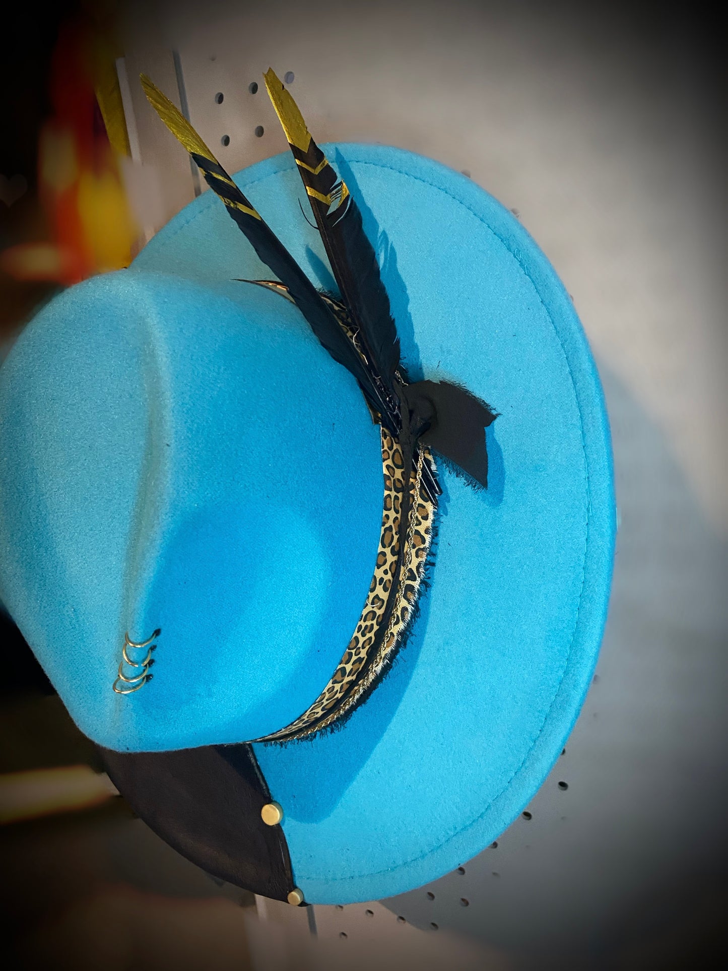 Adjustable wide brim hat