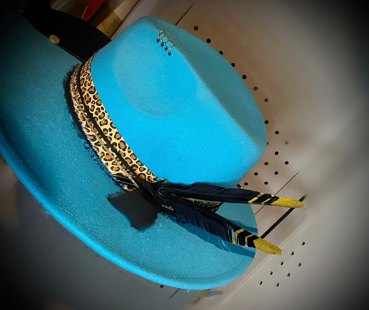 Adjustable wide brim hat